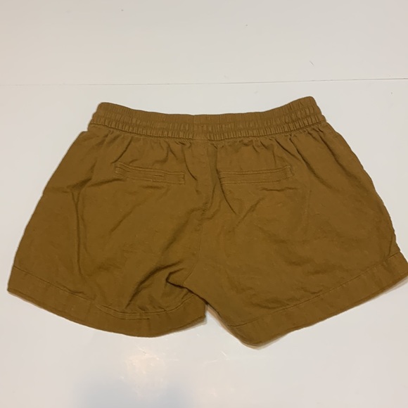 Old navy shorts - Picture 4 of 6